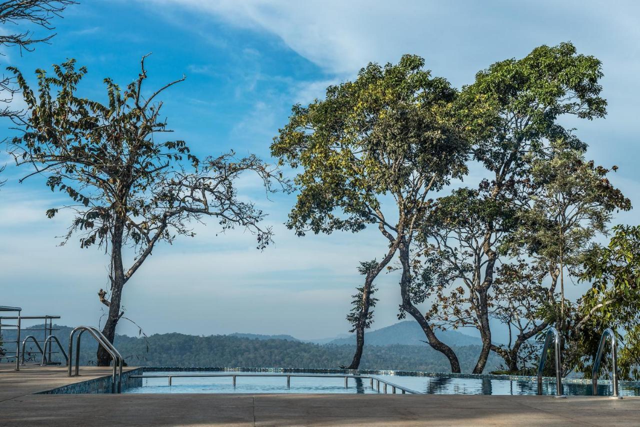 The Porcupine Castle Resort Madikeri Buitenkant foto