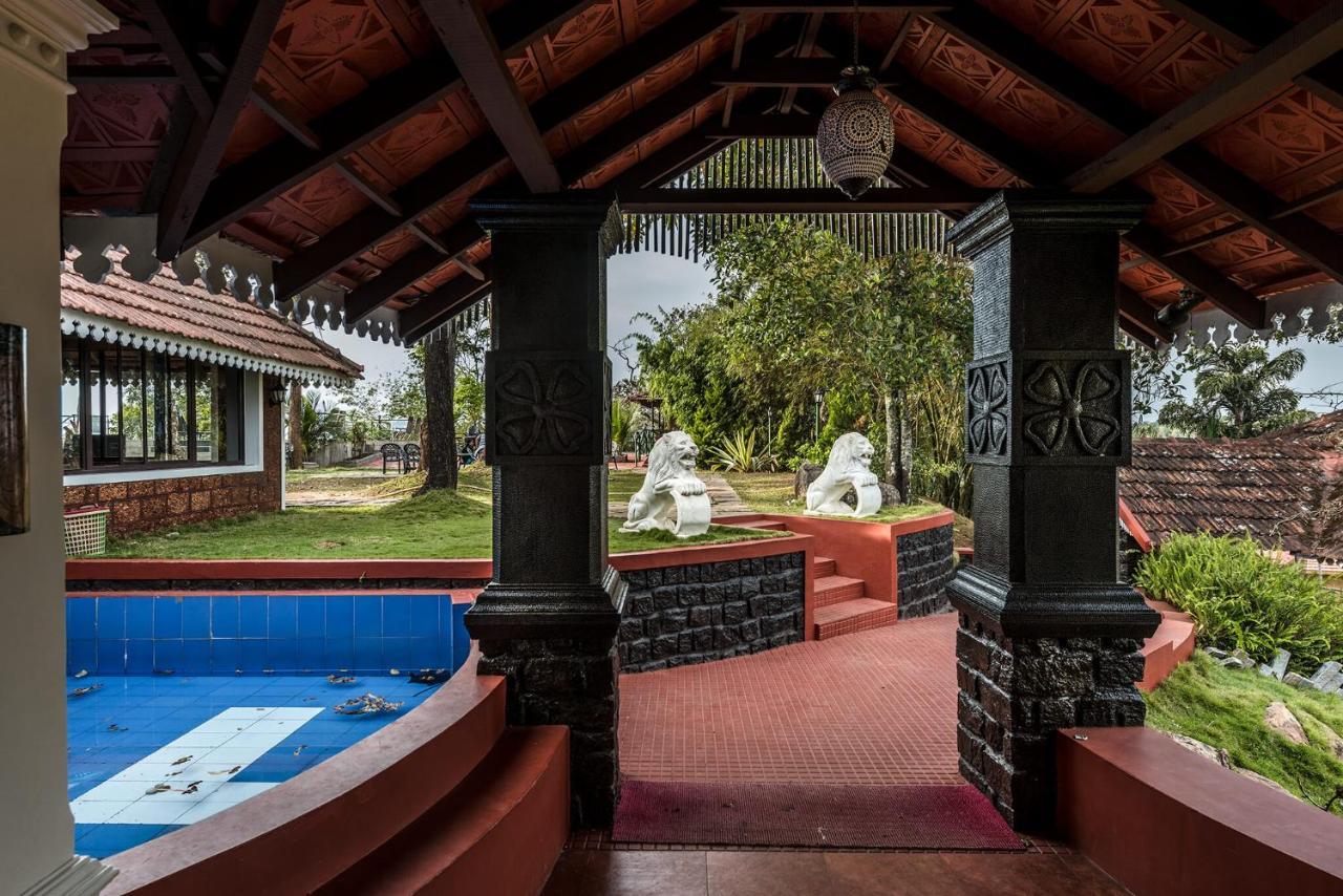 The Porcupine Castle Resort Madikeri Buitenkant foto