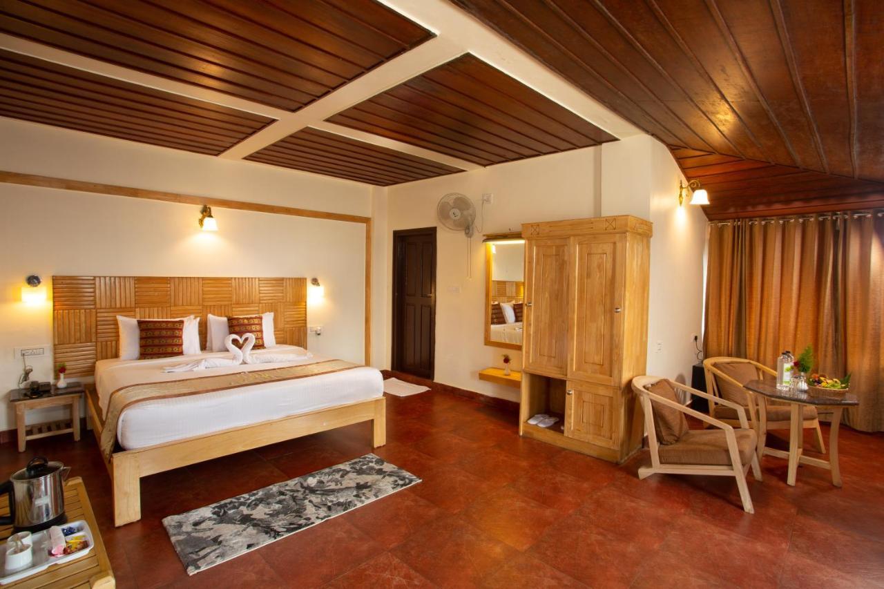 The Porcupine Castle Resort Madikeri Buitenkant foto
